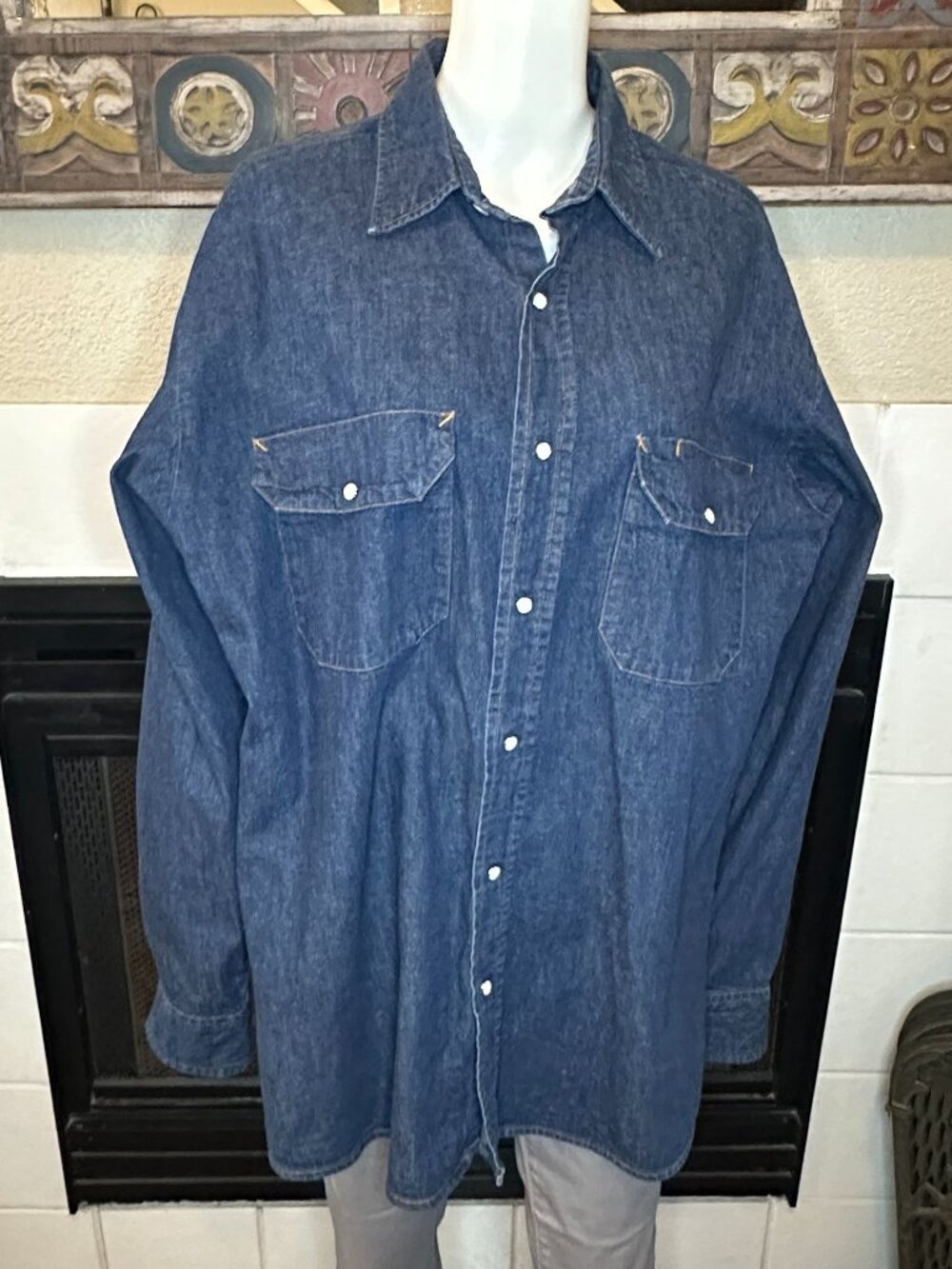 UniFirst Denim Work Shirt Mens Lg Blue pearl Snap Front Long Sleeve Utility 0178